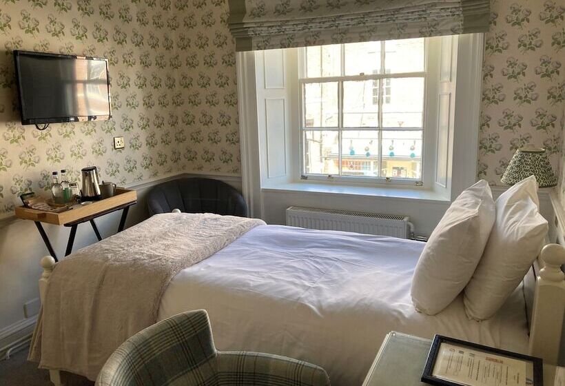 Отель The Swan At Tarporley