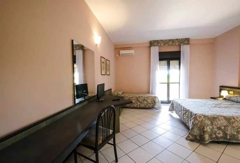 ホテル Torre Del Sole