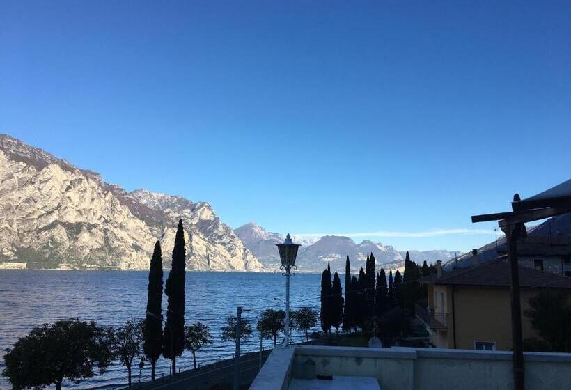 בית מלון כפרי Vela Azzurra