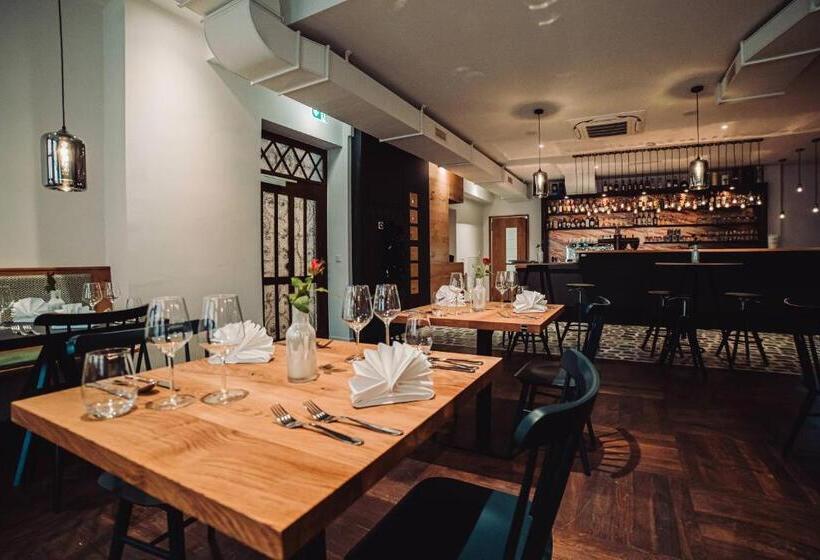 בית מלון כפרי Zur Stadt Mainz   By Homekeepers