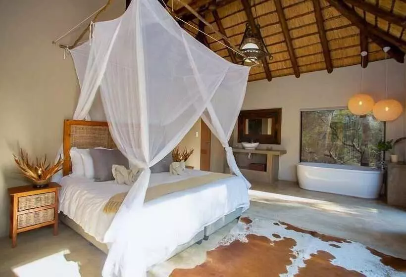 Kubu Safari Lodge