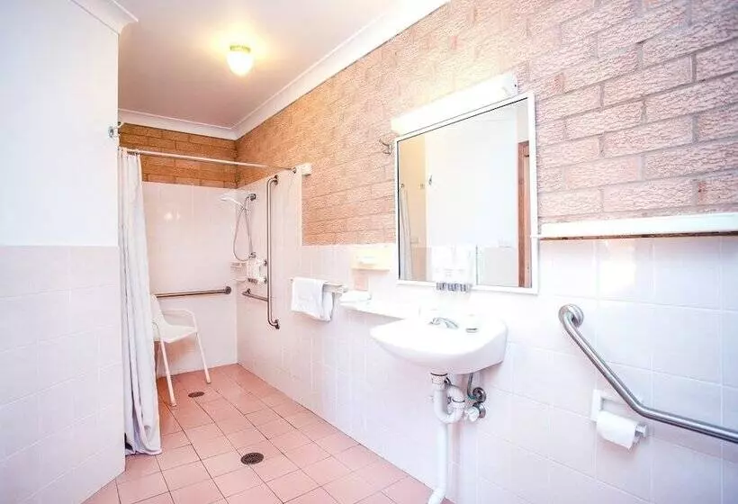 مُتل Golden Chain Aalana Motor Inn