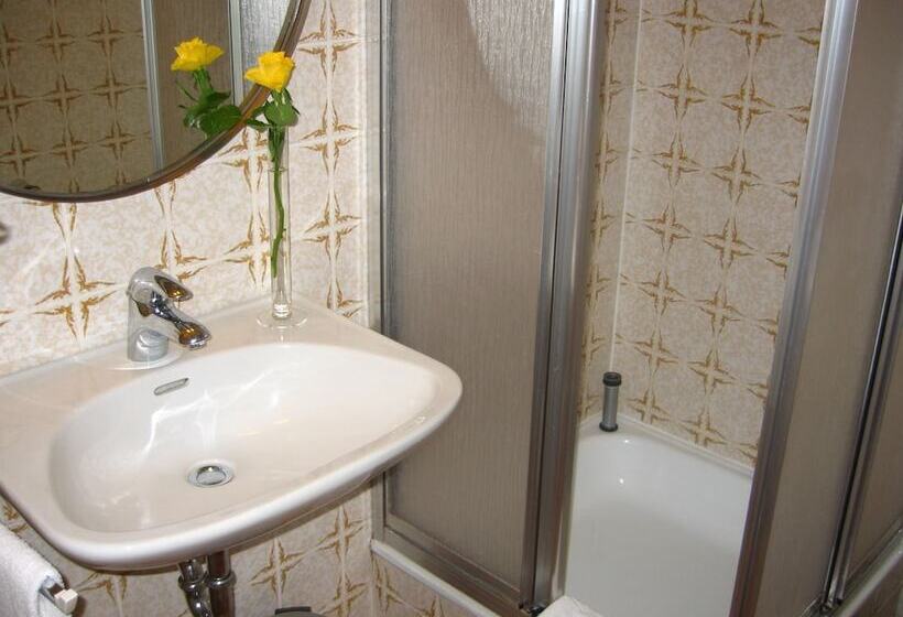 بنسيون Landgasthof Wellmann