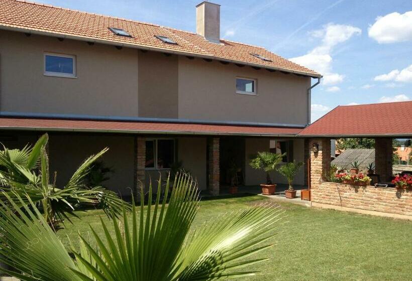 ペンション Ubytování U Parku