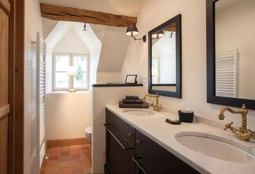 Aamiaismajoitus (B&B) La Ferme De Planchevienne