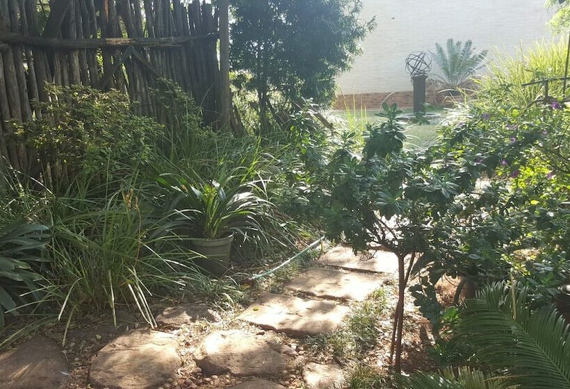 Bed and Breakfast Since 2006 African Silhouette Offers Safe, Tranquil And Highly Recommended Stays