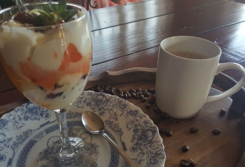 Bed and Breakfast Since 2006 African Silhouette Offers Safe, Tranquil And Highly Recommended Stays