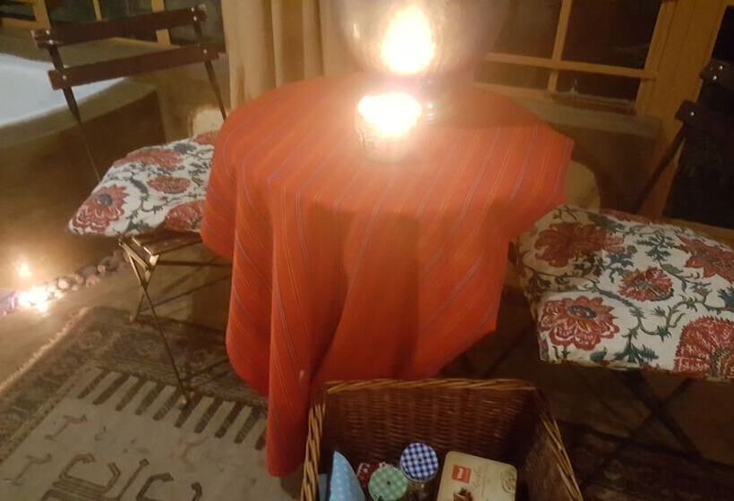 Bed and Breakfast Since 2006 African Silhouette Offers Safe, Tranquil And Highly Recommended Stays