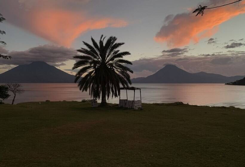 هتل Bahia Atitlan
