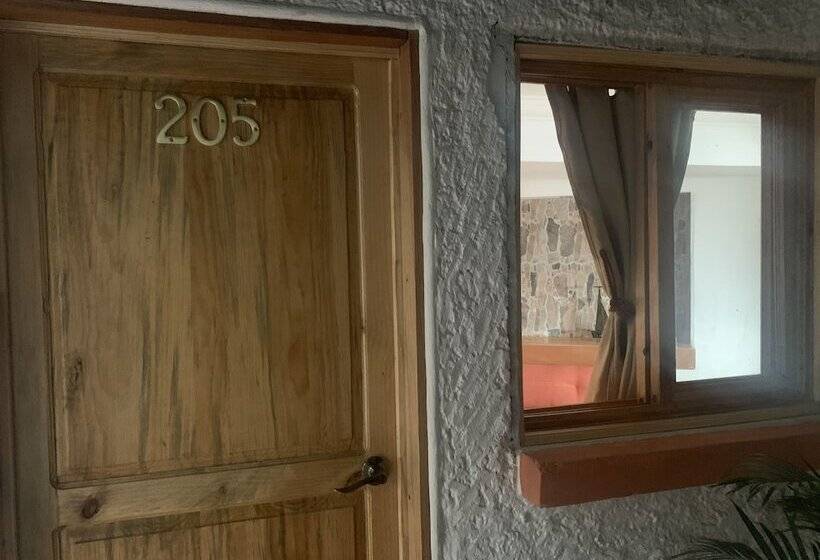 هتل Bahia Atitlan