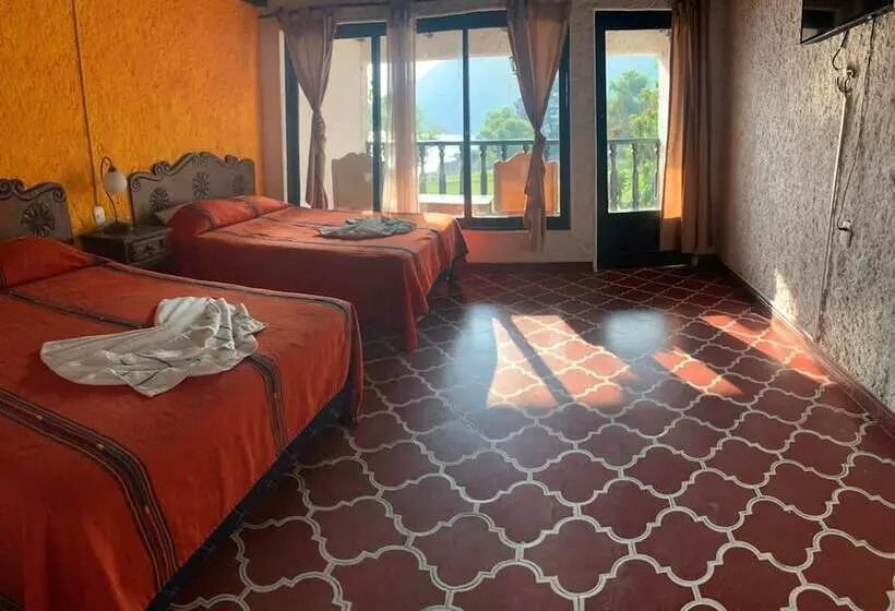 هتل Bahia Atitlan