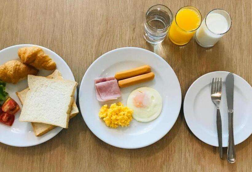 בית מלון כפרי Paragon Grand Resort