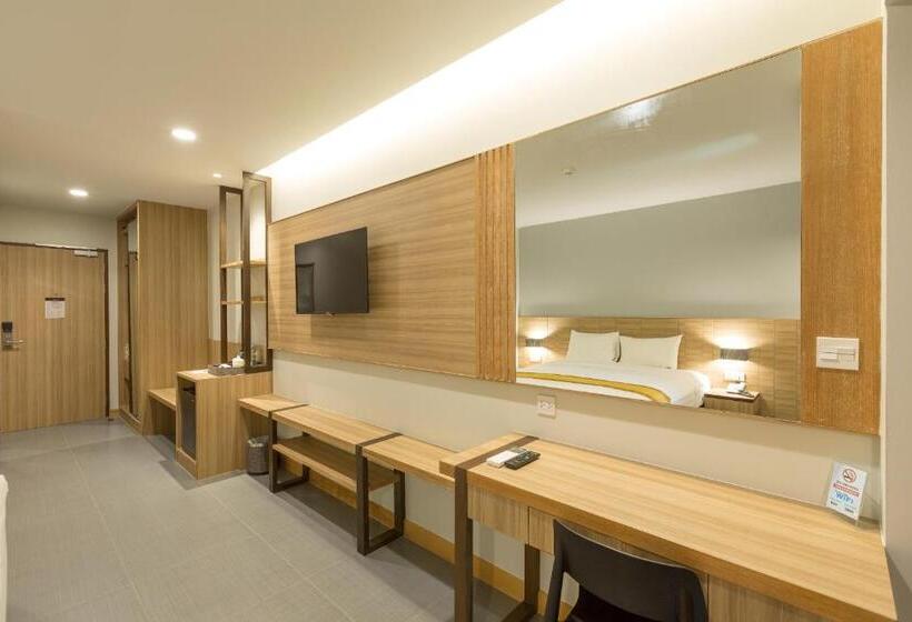 בית מלון כפרי Paragon Grand Resort