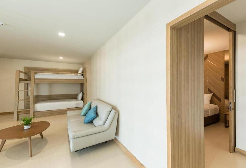 בית מלון כפרי Paragon Grand Resort