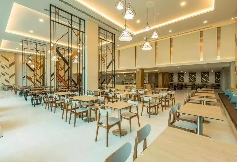 Hotelli Paragon Grand Resort