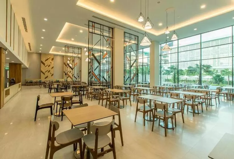 Hotelli Paragon Grand Resort