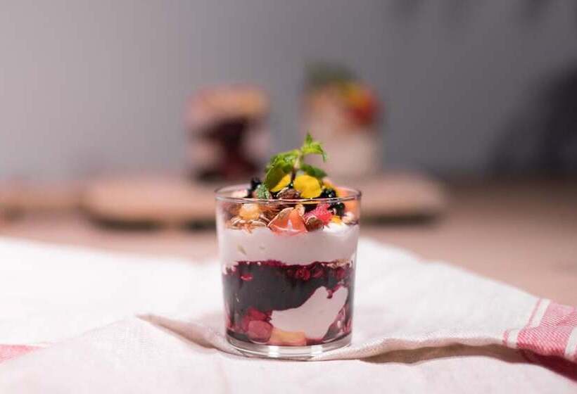 Отель Via Suites