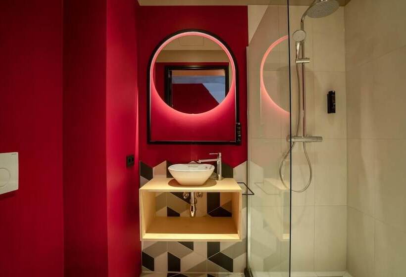 Отель Via Suites