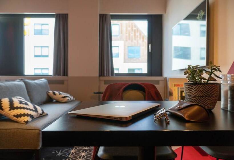 Отель Via Suites