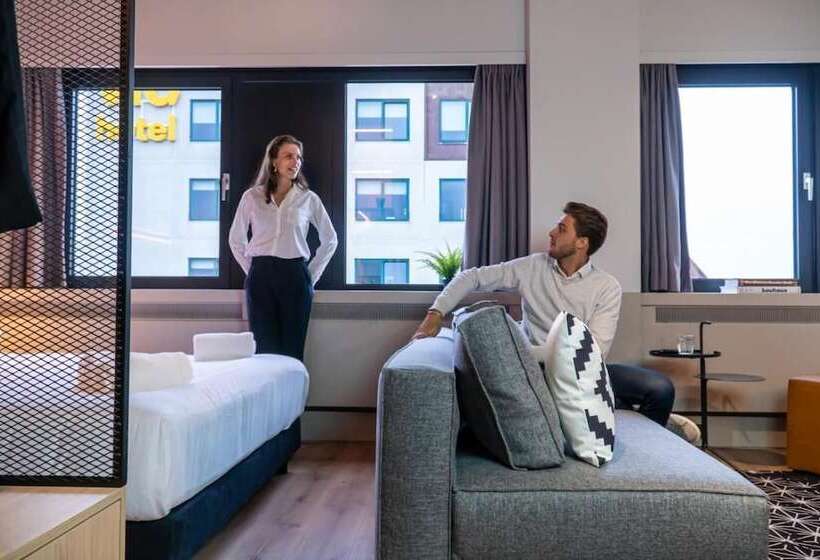 Отель Via Suites