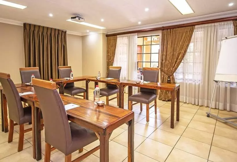 Afrique Boutique Hotel O.r. Tambo