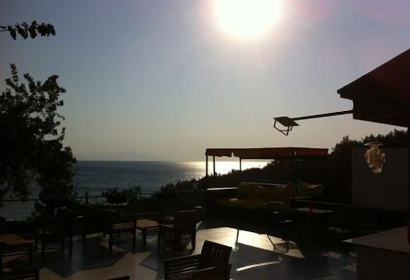 בית מלון כפרי Atamer Doga Resort