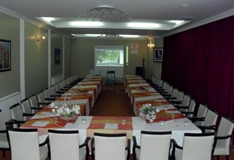 בית מלון כפרי Atamer Doga Resort