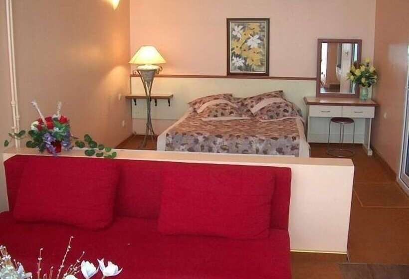 בית מלון כפרי Atamer Doga Resort