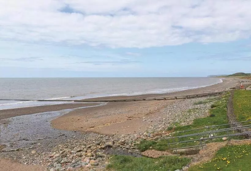 Отель Bailey Ground