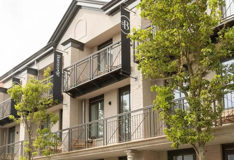 בית מלון כפרי Bommelje