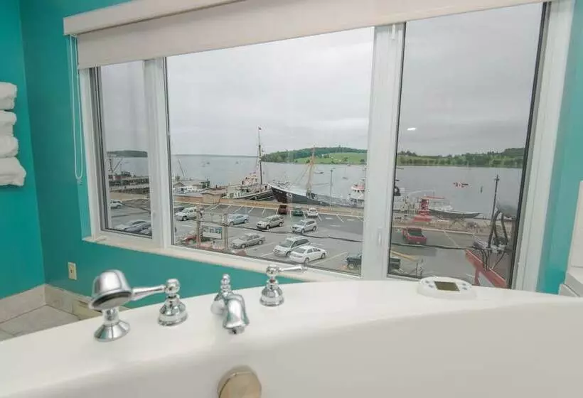 Hotel Brigantine Inn & Suites