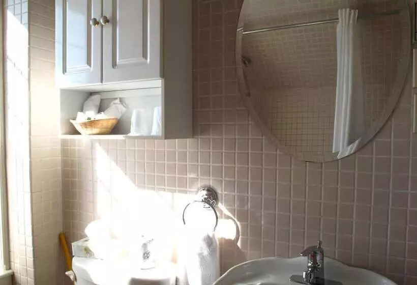 Hotel Brigantine Inn & Suites