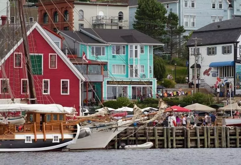 Hotel Brigantine Inn & Suites