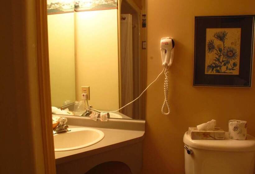 هتل Brigantine Inn & Suites