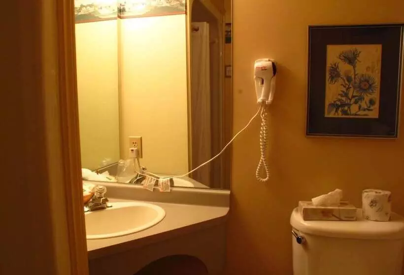 Hotel Brigantine Inn & Suites