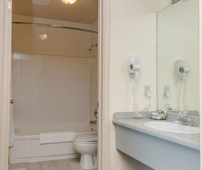 هتل Brigantine Inn & Suites