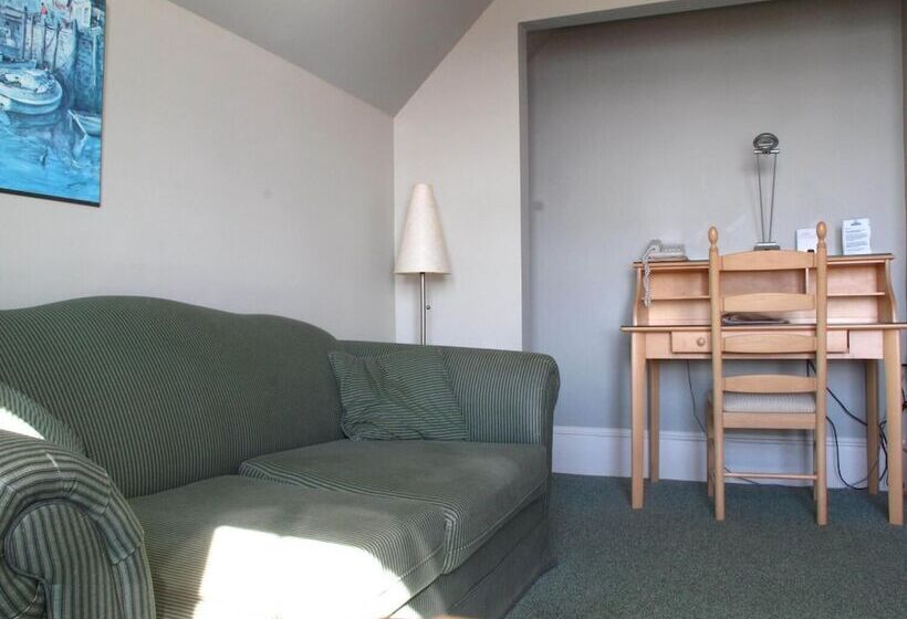 هتل Brigantine Inn & Suites