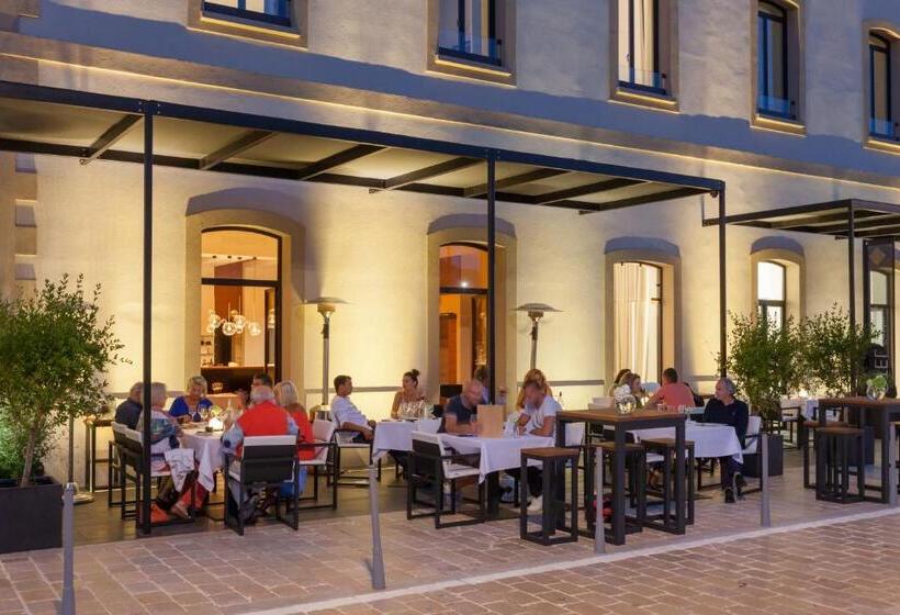 هتل Du Centre Nautique