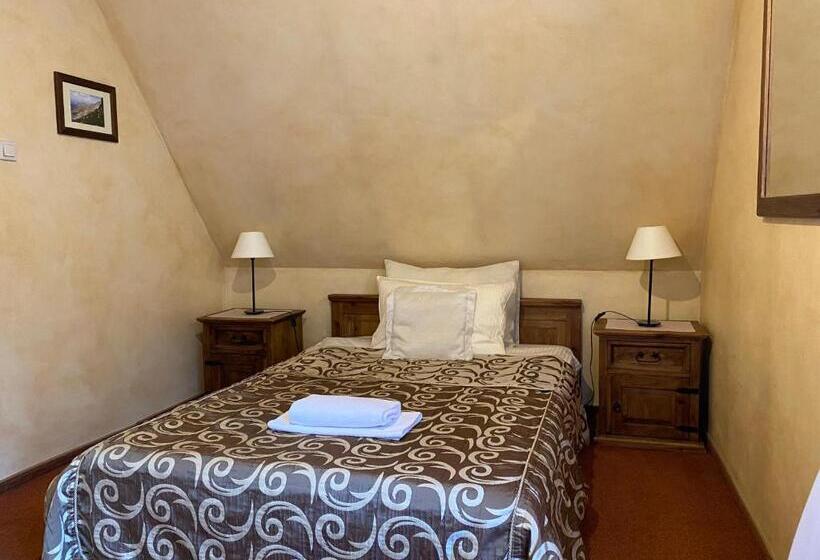 בית מלון כפרי Dwor Karolowka