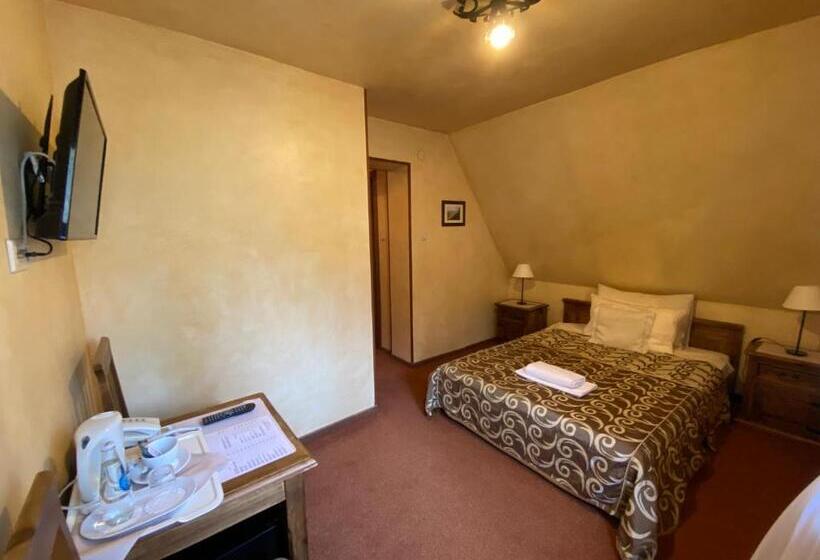 בית מלון כפרי Dwor Karolowka