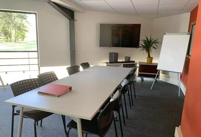 בית מלון כפרי Hôtel Quick Palace Tours Nord