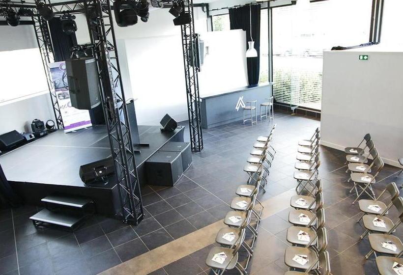 בית מלון כפרי Hôtel Quick Palace Tours Nord