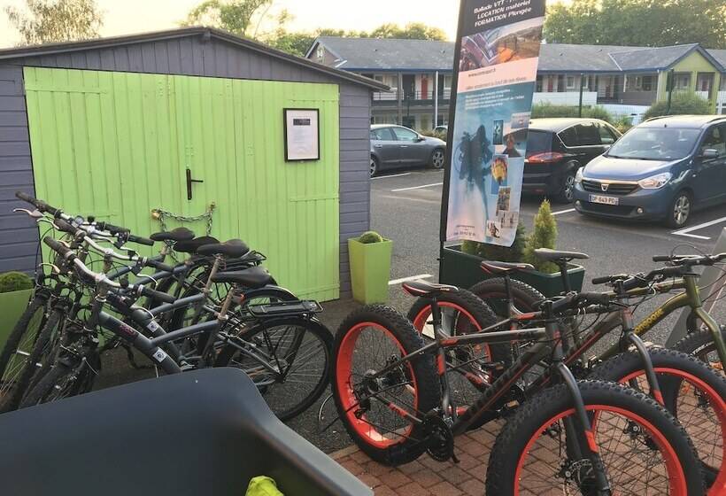 בית מלון כפרי Hôtel Quick Palace Tours Nord