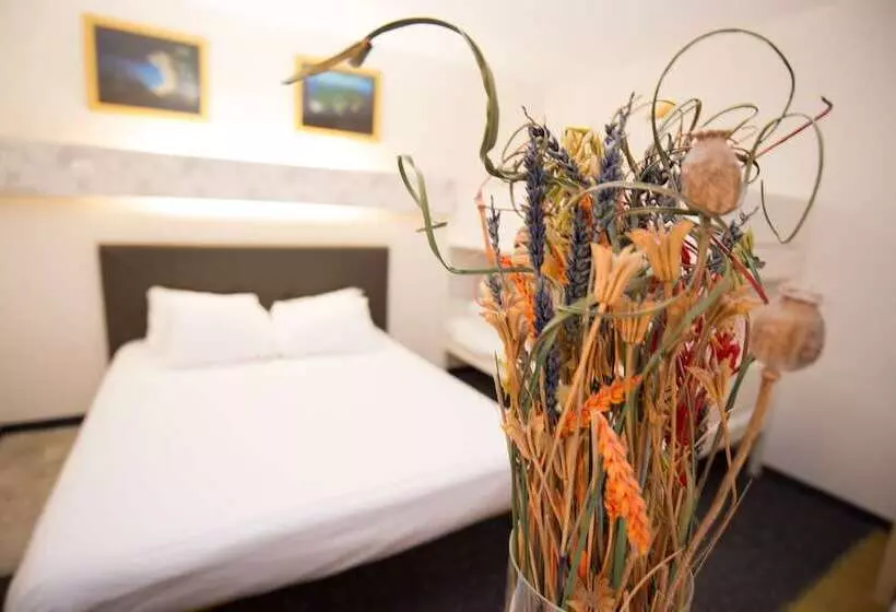 בית מלון כפרי Hôtel Quick Palace Tours Nord