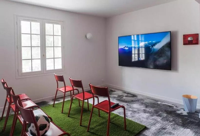 Отель Hôtel Spa ô Rouge   Gevrey Chambertin   Teritoria