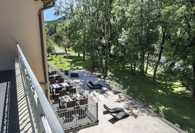 ホテル Hôtel Restaurant Les 2 Rives   Logis Hôtels