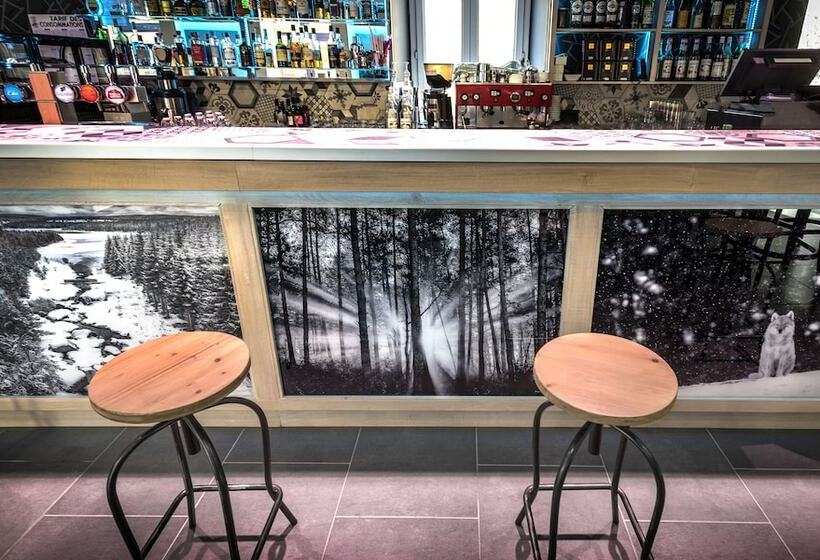 ホテル Hôtel Restaurant Les 2 Rives   Logis Hôtels