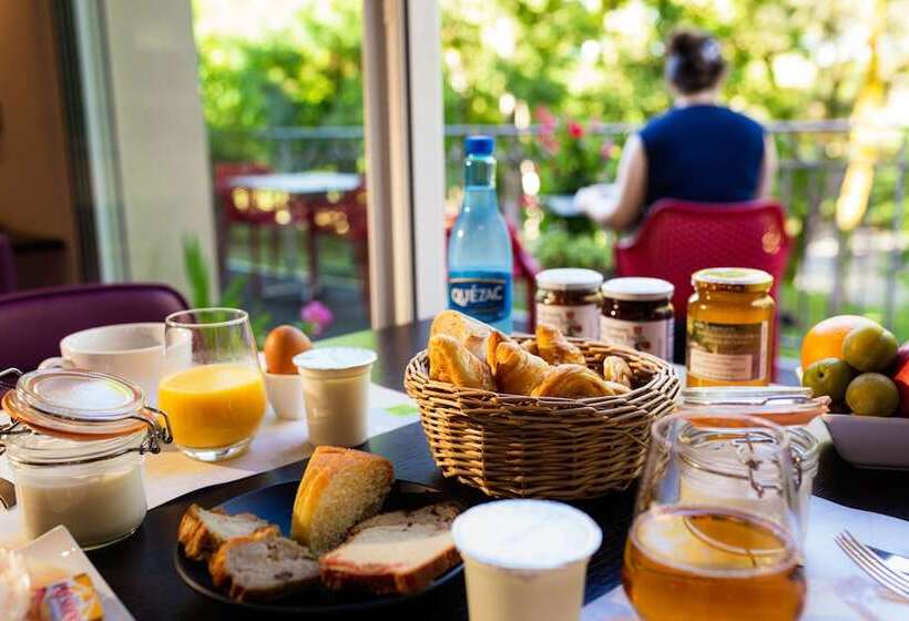 ホテル Hôtel Restaurant Les 2 Rives   Logis Hôtels