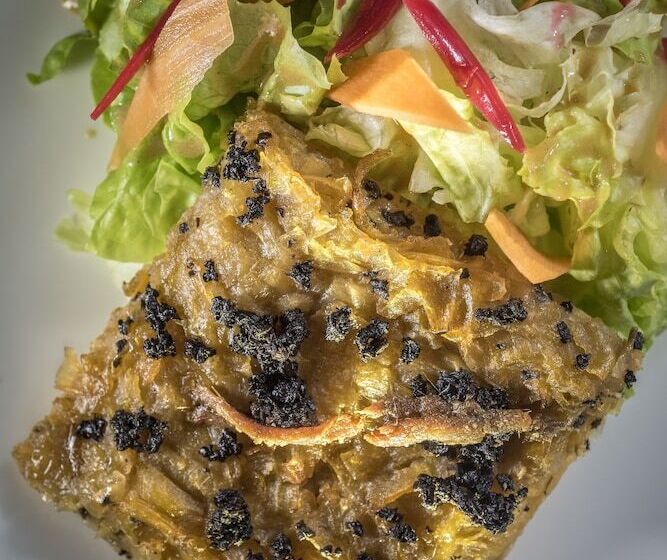 ホテル Hôtel Restaurant Les 2 Rives   Logis Hôtels