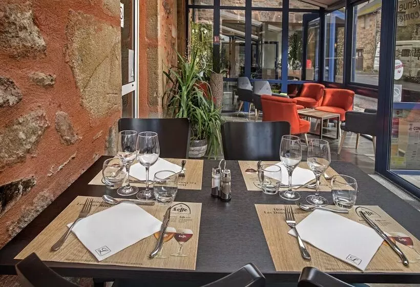 Отель Hôtel Restaurant Les 2 Rives   Logis Hôtels